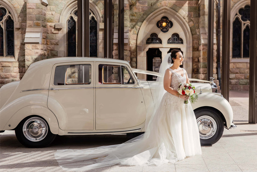 Discover the Joys of Vintage Car Rental